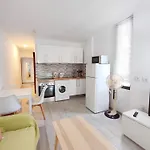 Διαμέρισμα Koka16 Pool *